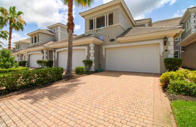 ** FIDDLER'S CREEK WATERFRONT SEASONAL 3 BEDROOM-3 BATH COACH HOME IN VARENNA ** SOCIAL MEMBERSHIP AVAILABLE TO AMAZING FIDDLER'S CREEK ** GATED BEAUTIFUL COMMUNITY CLOSE TO MARCO ISLAND AND DOWNTOWN NAPLES ** photos photos
