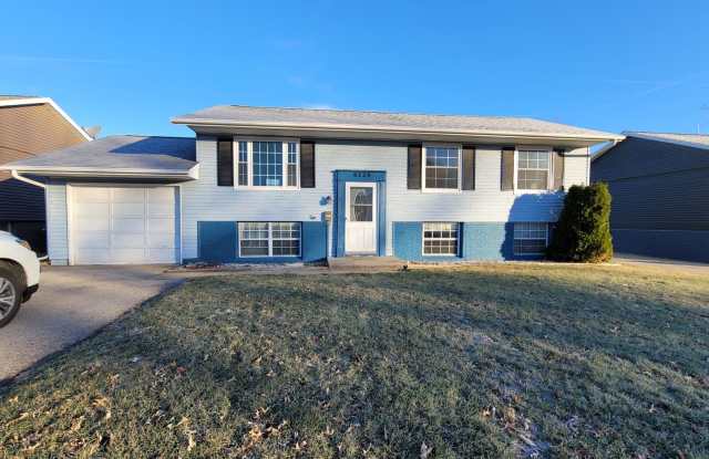 4 bedroom 2 bath home in great SW location! photos photos