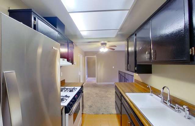 2 Bedroom 2 Bathroom Condo in the Desirable City of La Habra Gallery 4