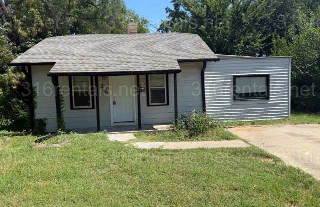 $1000 3 bedroom / 1 bathroom - Single Family Home photos photos