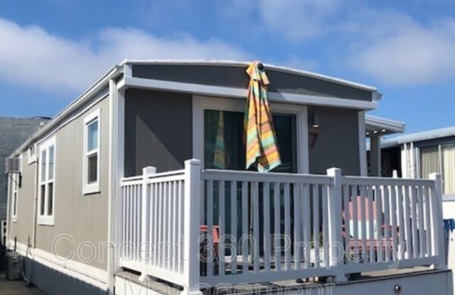 531 PIER AVE - 531 Pier Avenue, Hermosa Beach, CA 90254
