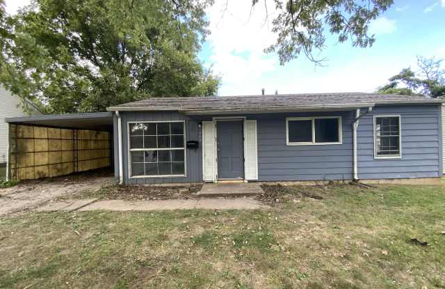 905 Southmoor Dr photos photos