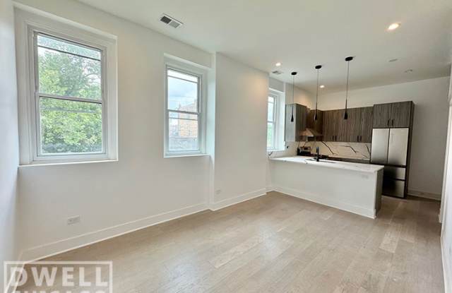 1236 W Hubbard St photos photos