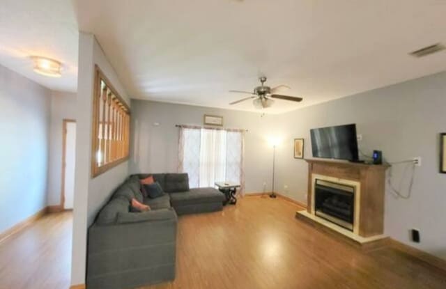 1408 Christie Gallery 3