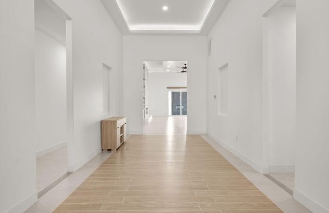 11337 ARDELLE Avenue Gallery 4