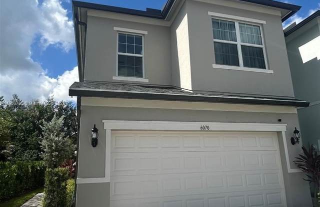 6070 Carre way photos photos