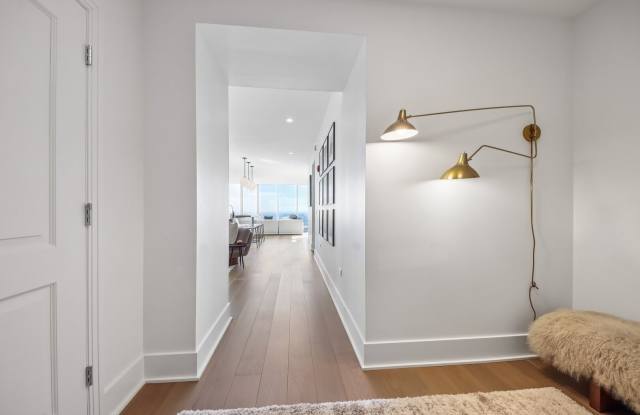 363 E Wacker Drive Gallery 2