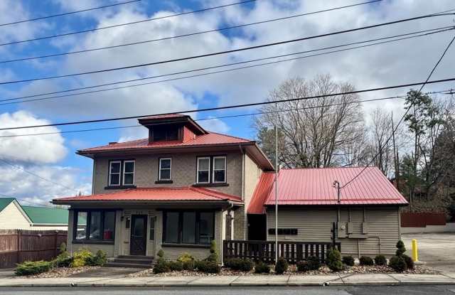 715 N KANAWHA STREET photos photos