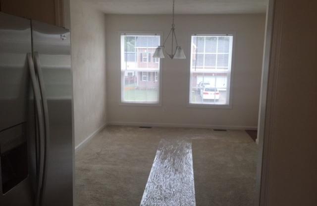 3 Bedroom 2.5 Half Bath House with 1 car garage Gallery 3