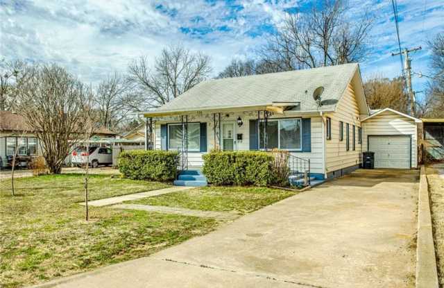 Cute 3 bedroom & 1 bath Home in Shawnee! Gallery 3