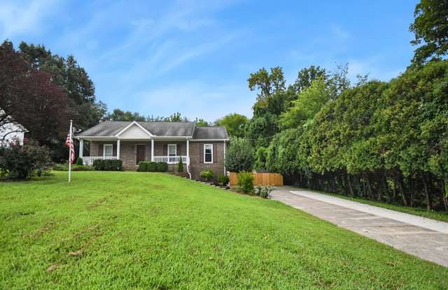 Pet Friendly Three Bedroom with Basement! photos photos Pet Friendly Three Bedroom with Basement! photos photos