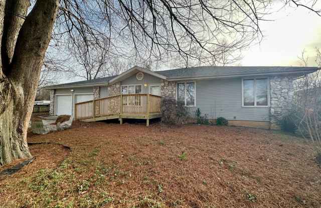 3 bed 2 bath in Springfield - 3116 Countryside Court, Greene County, MO 65807