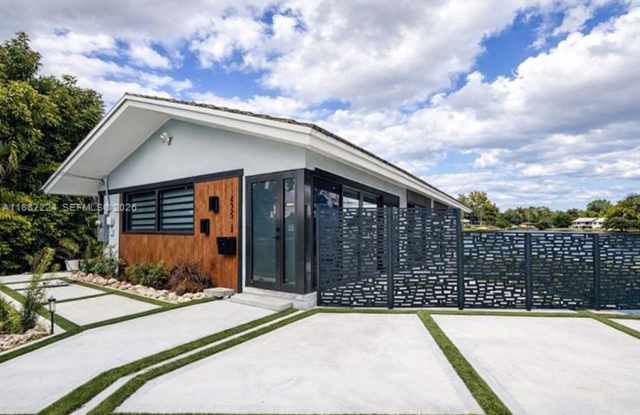 425 NE 103rd St # 425 MIAMI SHORES, FL 33138 photos photos