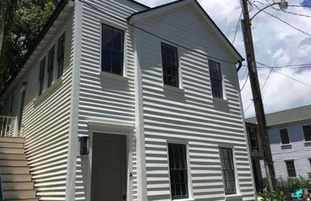2 Bedroom 1.5 Bath Apartment in Cannonborough - Downtown photos photos