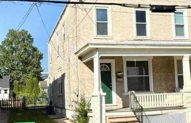 1235 MAPLE Street photos photos