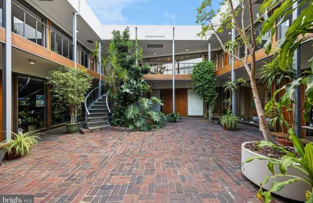 16 E LANCASTER Avenue photos photos