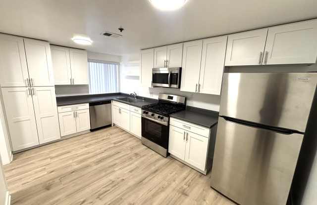 555 Oak Street - 555 Oak Street, Glendale, CA 91204