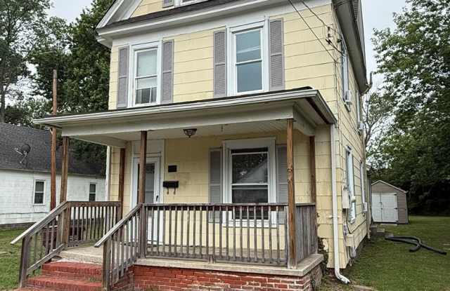 Spacious 4 Bedroom, Cambridge Home with Large Yard, Office & Front Porch Near Downtown Waterfront! photos photos Spacious 4 Bedroom, Cambridge Home with Large Yard, Office & Front Porch Near Downtown Waterfront! photos photos