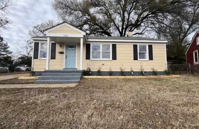 1955 Martin Cir - 1955 Martin Circle, Memphis, TN 38106