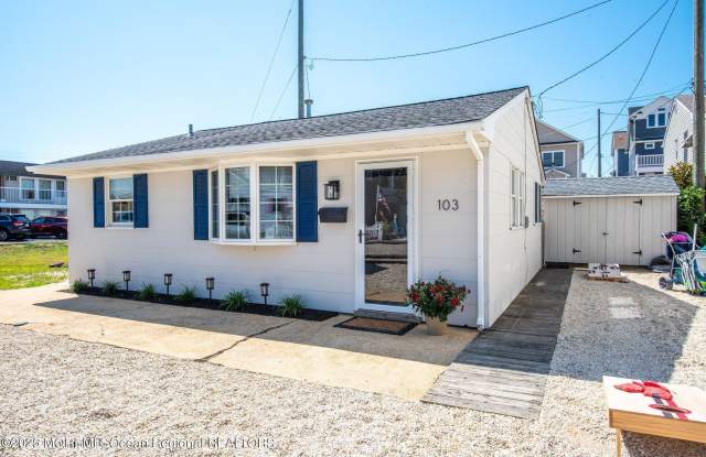 103 Albacore Drive photos photos