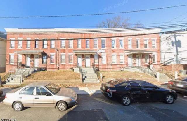 19 S Spring St - 19 South Spring Street, Elizabeth, NJ 07201