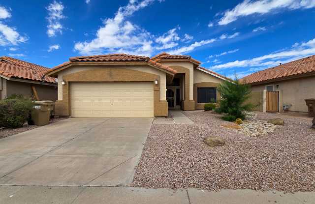 Affordable price! Private pool & new interior! Gallery 4