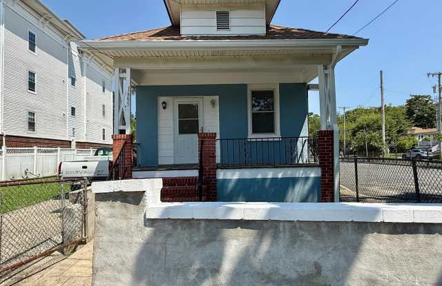 1605 W Lake Avenue photos photos