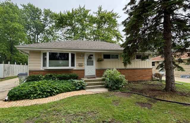 Spacious 3-Bedroom Home in Timmerman West, Milwaukee photos photos