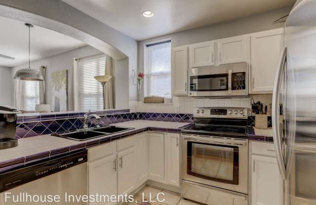 1747 Pearl Street #104 Gallery 4