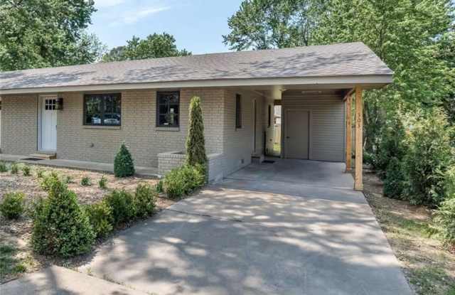 303  NW F  ST photos photos