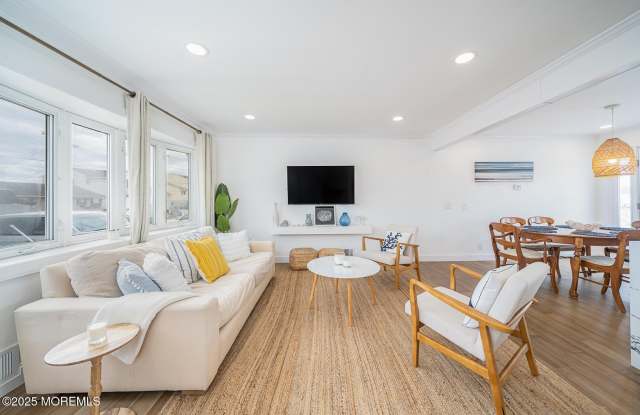 58 E Lagoona Drive Gallery 2