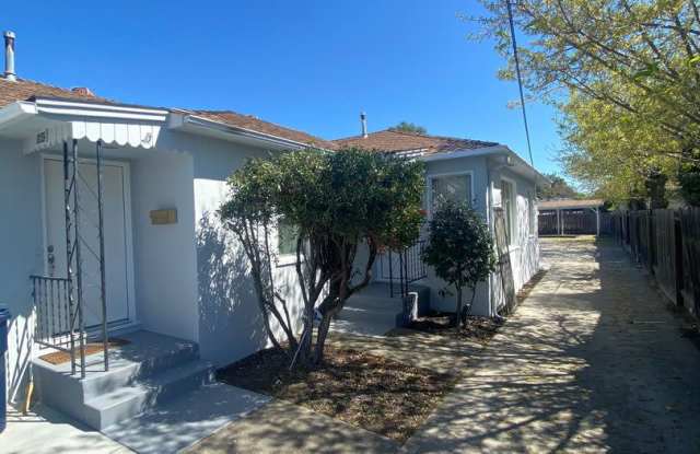 $2490 / 2 BR - GORGEOUS RECENTLY REMODELED CENTRAL LIVERMORE DUPLEX UNIT photos photos