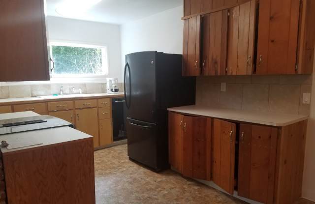 Newly Updated! 3 Bed/2 Bath House photos photos