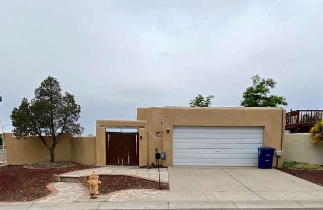 2 Bedroom w/ fireplace, gated entrance for privacy and 2 CG photos photos