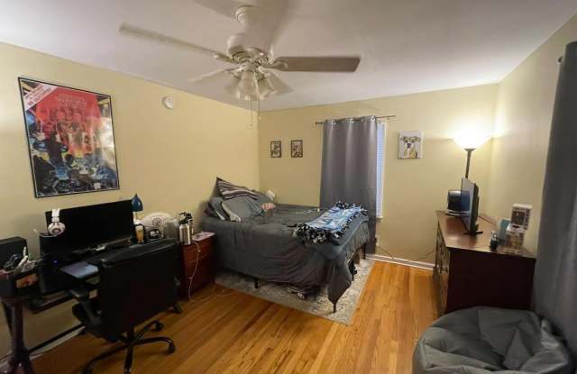 Lovely studio so close to Franklin! photos photos