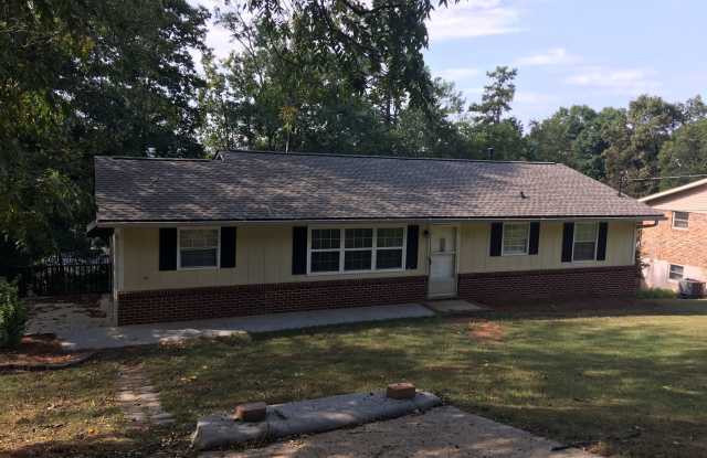 Large House in Rosemont Park $1,195 Gallery 3