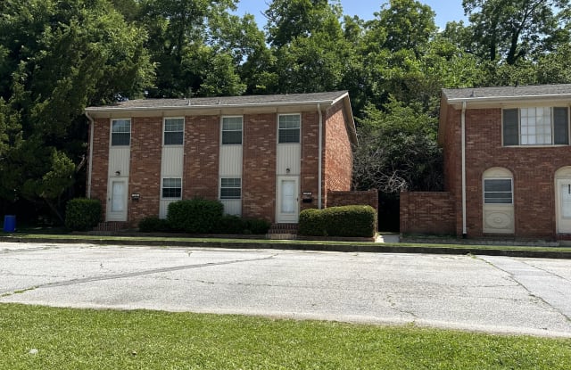 430 Grove Street - 430 Grove Street, Greenwood, SC 29646