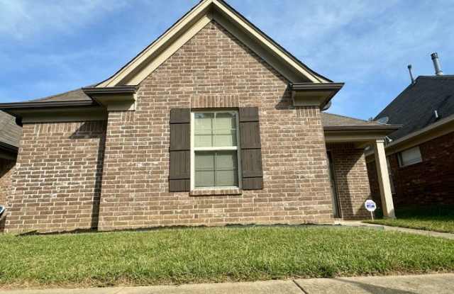 5674 Sycamore Woods Drive Gallery 1