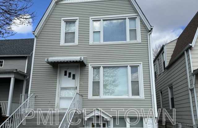 5202 W Ainslie St - 5202 West Ainslie Street, Chicago, IL 60630