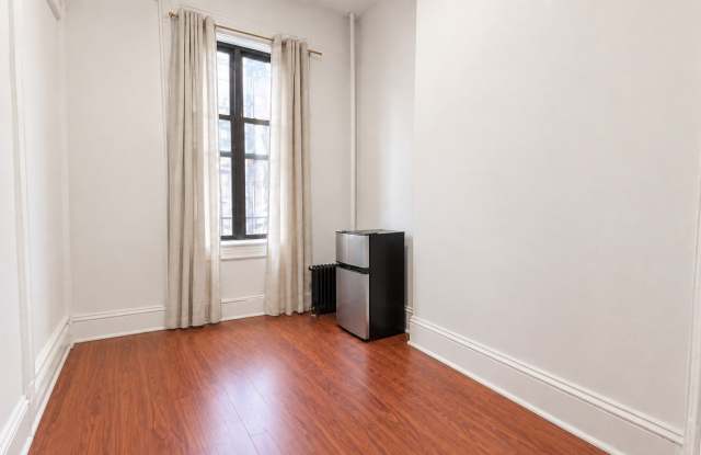 145 Franklin Street Gallery 1