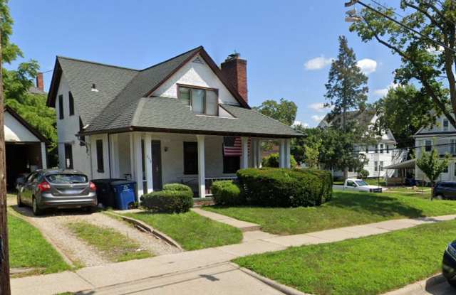 849 E University Ave | JOIN THE WAITLIST TODAY! - 849 East University Avenue, Ann Arbor, MI 48104