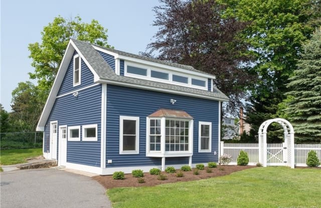 9 Middle Beach Road - 9 Middle Beach Road, Madison Center, CT 06443