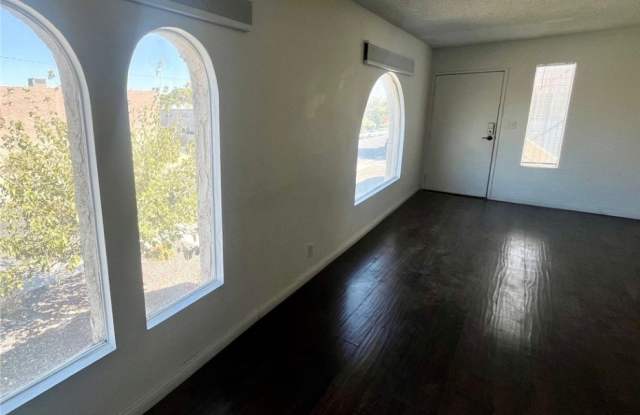 1225 Elizabeth Avenue Gallery 3
