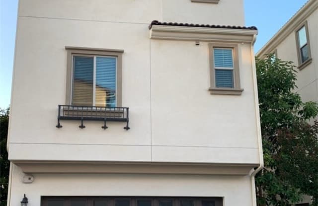 2221 W Anacasa Way - 2221 W Anacasa Way, Anaheim, CA 92804