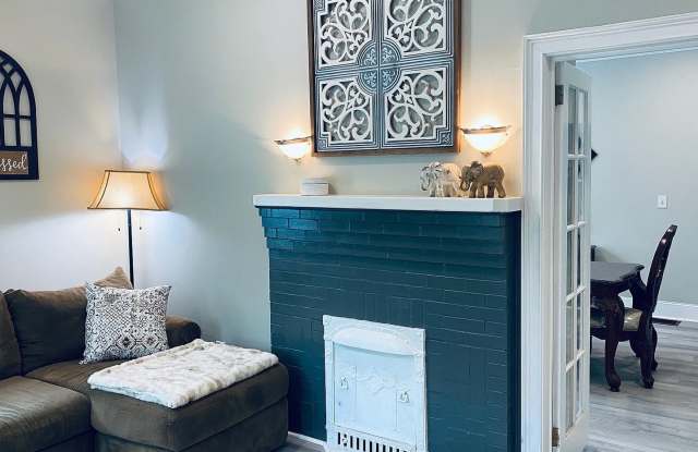 Room in 4 Bedroom Home in Gastonia Gallery 3