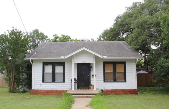 2 BEDROOM WITHIN WALKING DISTANCE TO UMHB photos photos