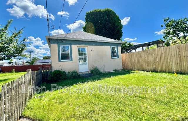22 Dewey Ave photos photos