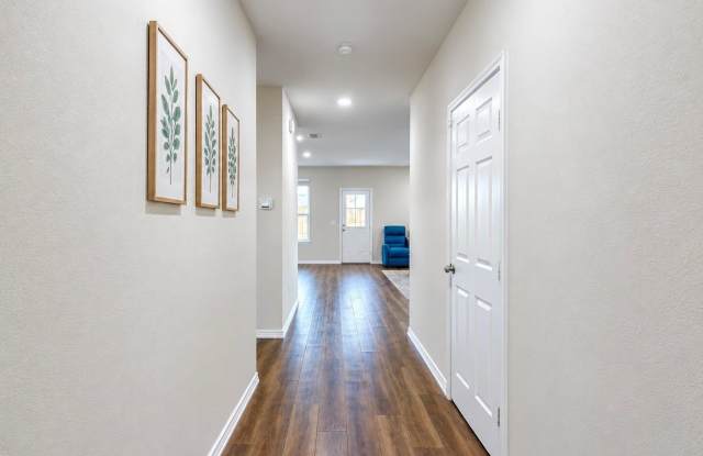 902 Feldspar Way Gallery 3