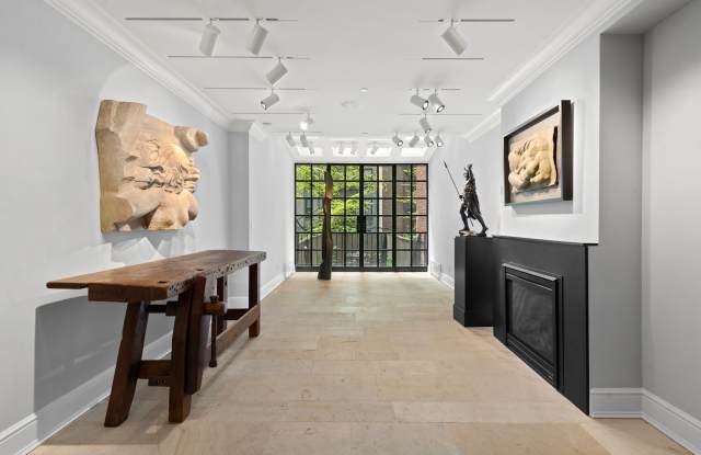 320 East 55th Street photos photos