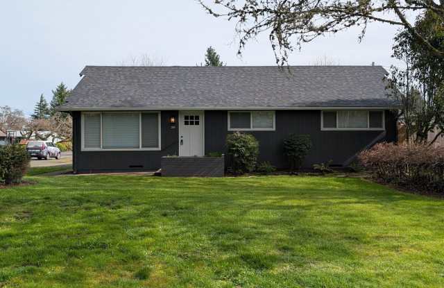 updated 4bed/2bath duplex near Oakway Rd photos photos updated 4bed/2bath duplex near Oakway Rd photos photos